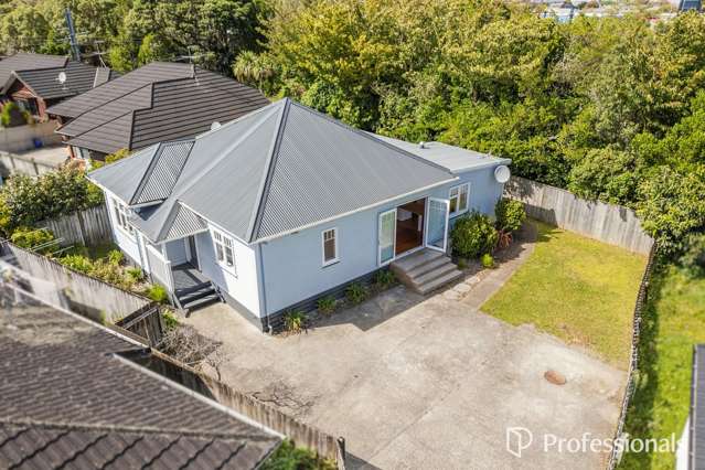 2/6 Pohutukawa Street Woburn_1