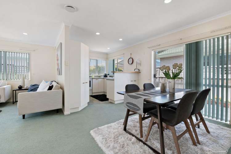 4/919 Whangaparaoa Road Manly_2