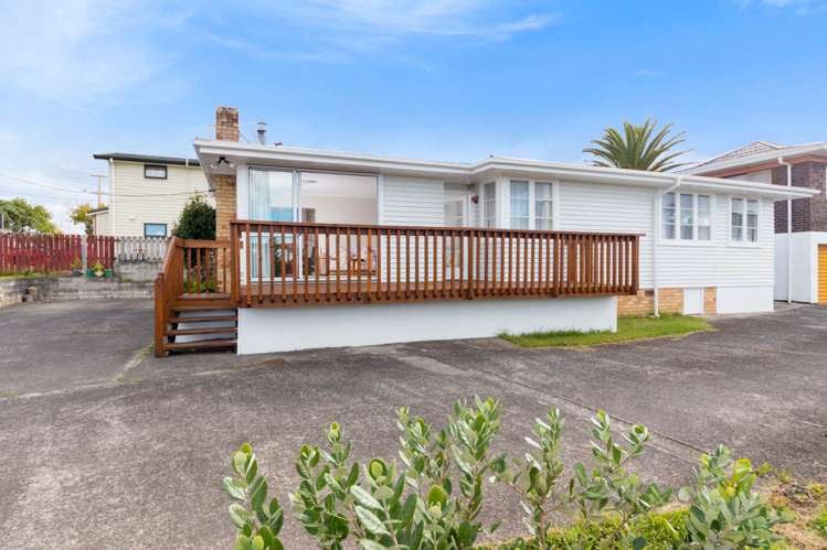 8 Westall Road New Lynn_11