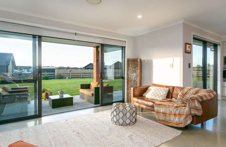 43 Seachange Drive Leamington_8