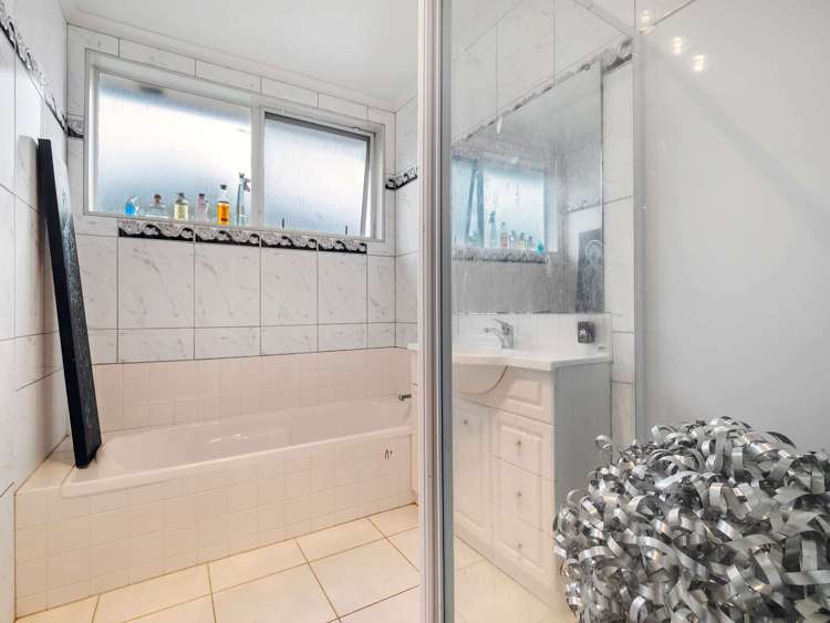 13 Ritchie Crescent Takanini_10