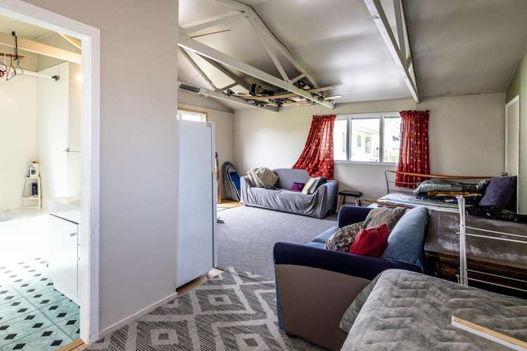 17 MacKenzie Street National Park_16