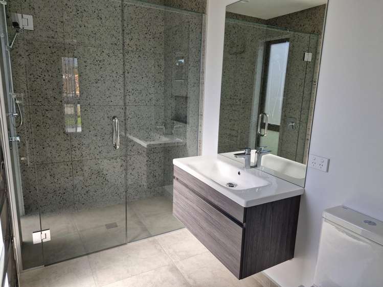 121 Wooing Tree Avenue Cromwell_10