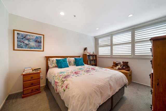 2i/175 Hurstmere Road Takapuna_3