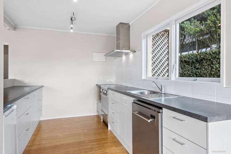1/27 Sanders Avenue Takapuna_2