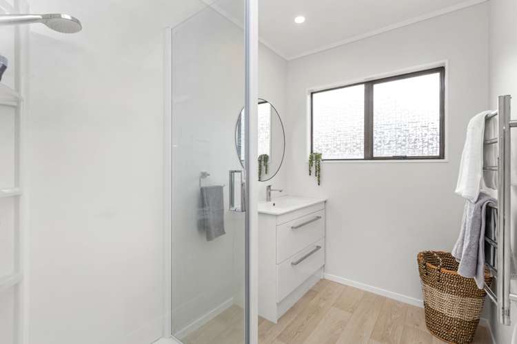 207 Grandview Road Nawton_21