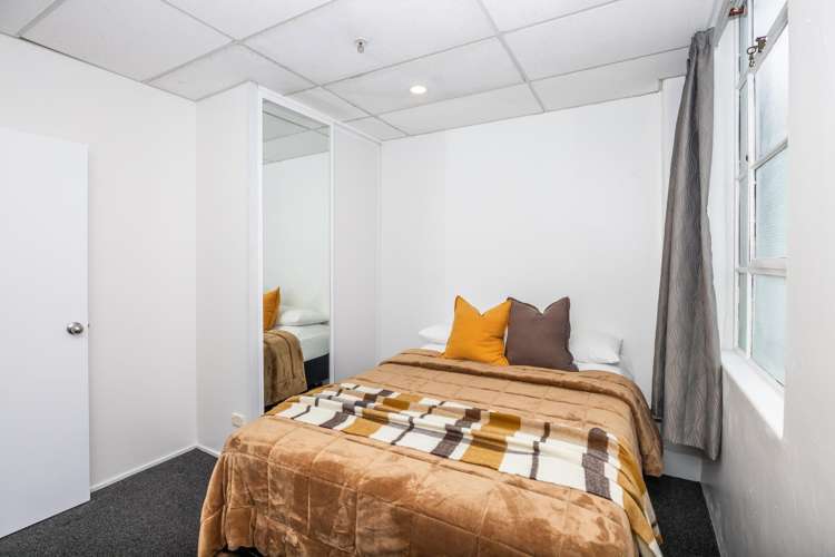 1/5 Garden Place Hamilton Central_11