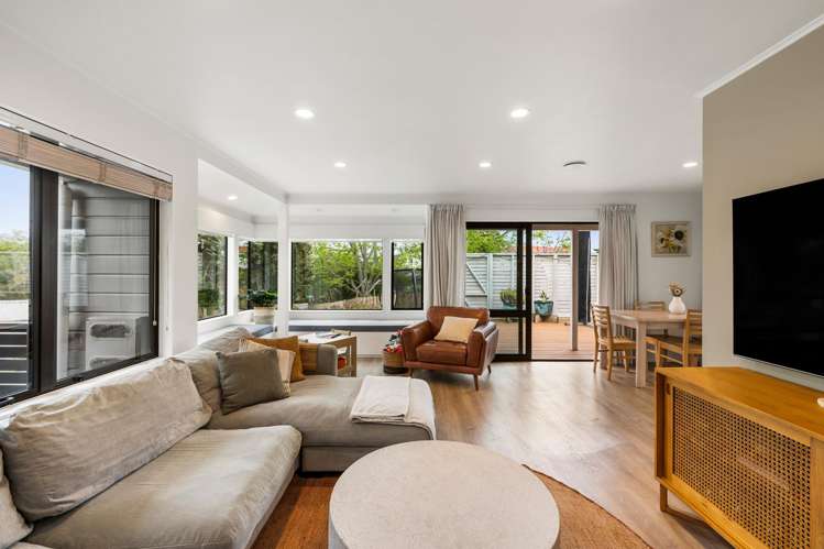 2/214 Moore Street Howick_9