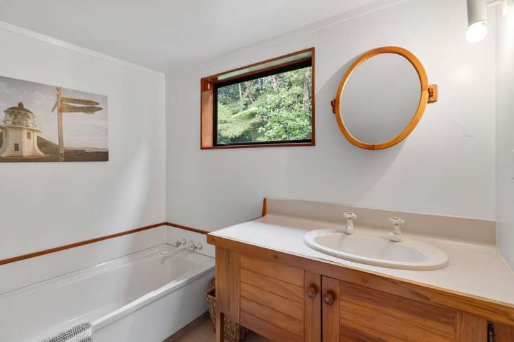 5 Nadia Grove Khandallah_14