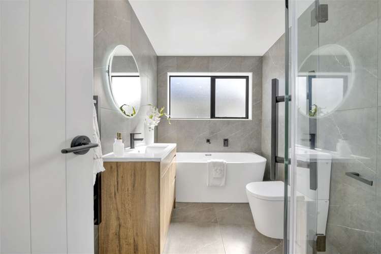 24 Dungloe Avenue Flat Bush_27