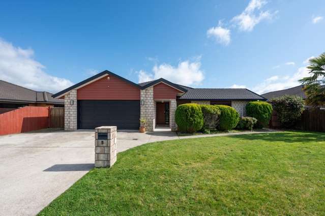 Desirable Family Home in Lynmore School Zone