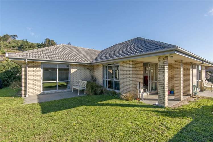 14 The Tors Heathcote Valley_11