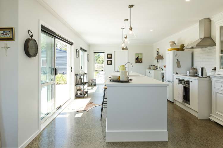 541 Newbury Line Bunnythorpe_9