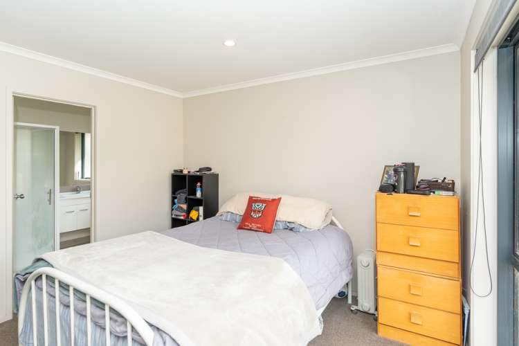 32 Nielsen Gardens Rototuna_37