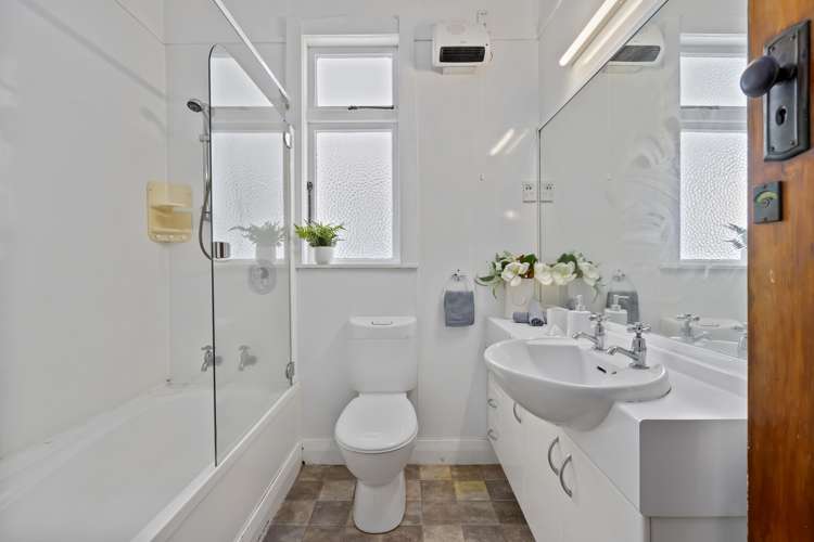 11 Woodvale Grove Fairfield_16