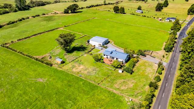 Under The Mountain Lifestyle Property