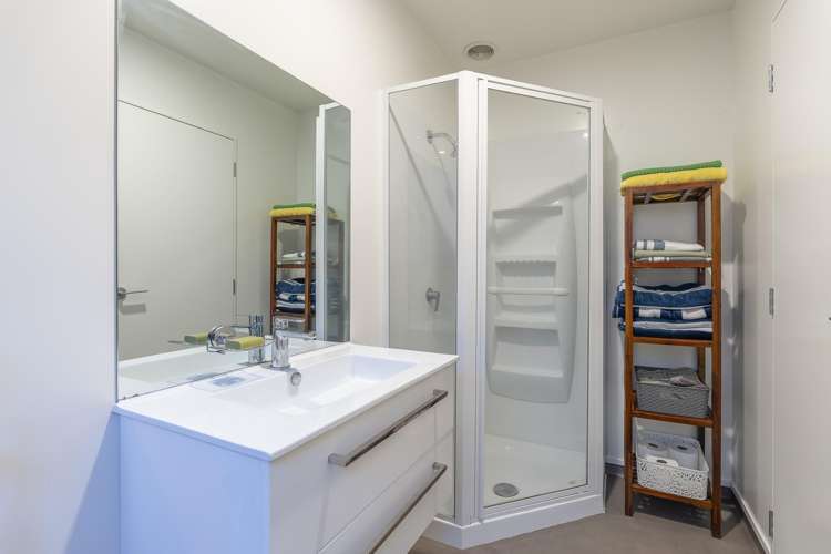 4/56 Fourth Avenue Kingsland_19