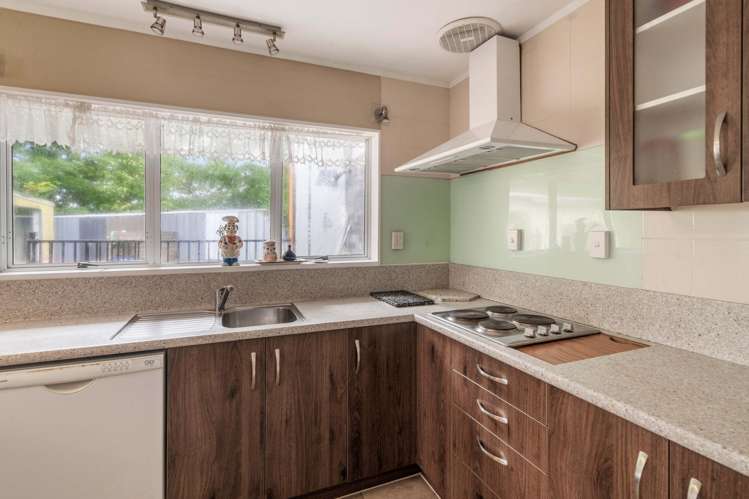 19A Russell Crescent Western Heights_8