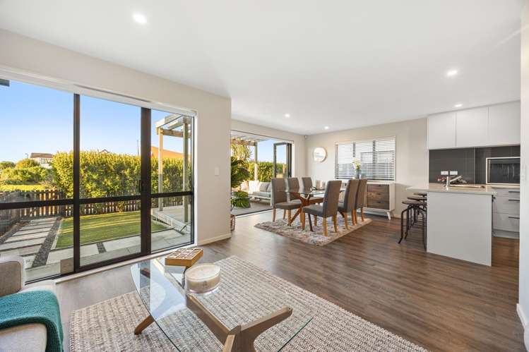 21 Irving Place Hobsonville_1