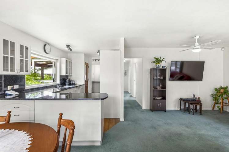 7 Parakai Avenue Parakai_7