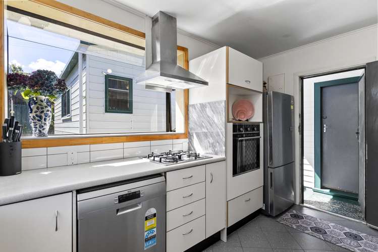 22 Cotswold Crescent Newlands_9