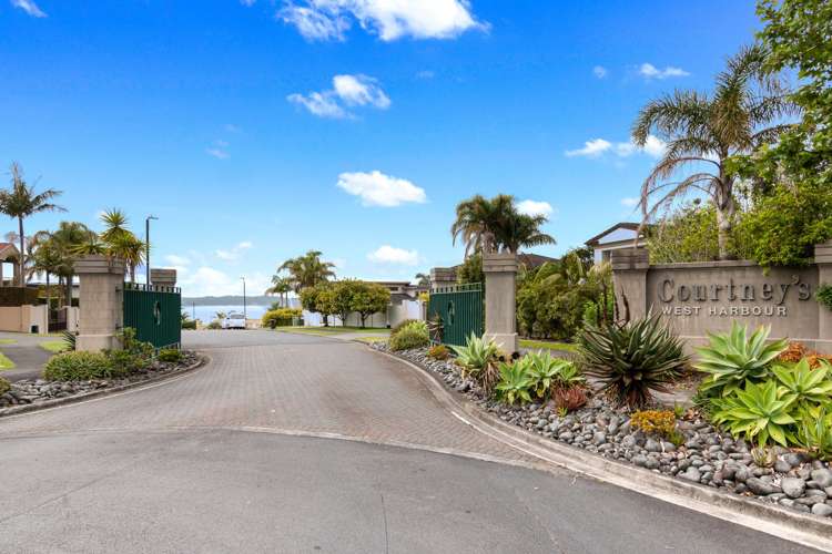 26 Courtneys West Harbour_24