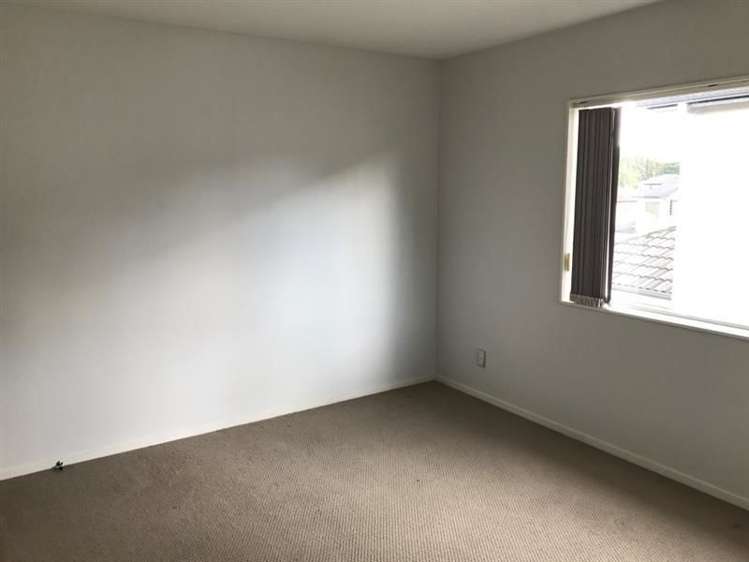 14 Stamford Crescent Flat Bush_7