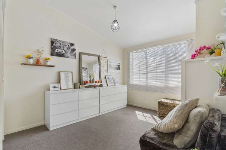 16 Toomer Place Beachlands_17