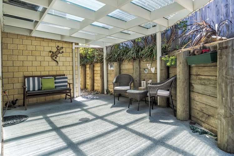 4 Baverton Drive Flat Bush_6