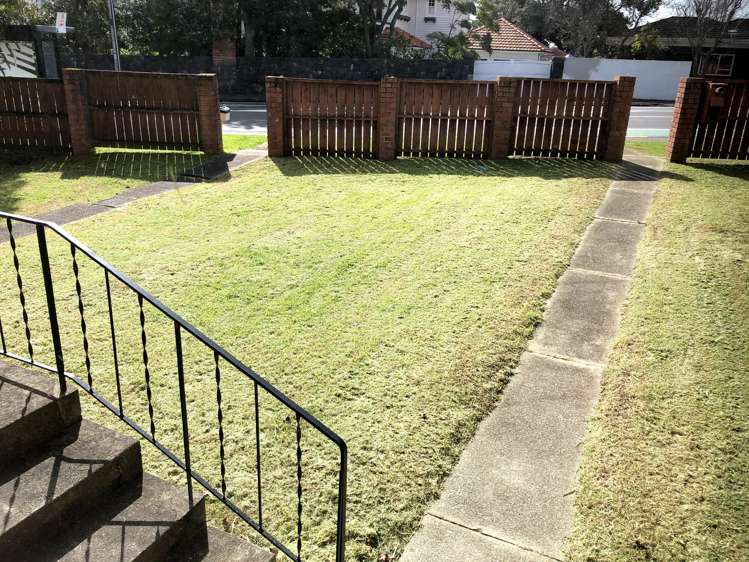 2/293 Lake Road Hauraki_6