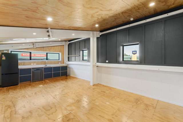 Unit 2, 17 Birch Avenue Judea_4