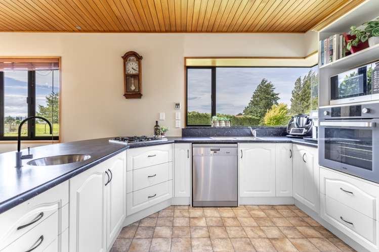 64 Winton Wreys Bush Highway Winton_9