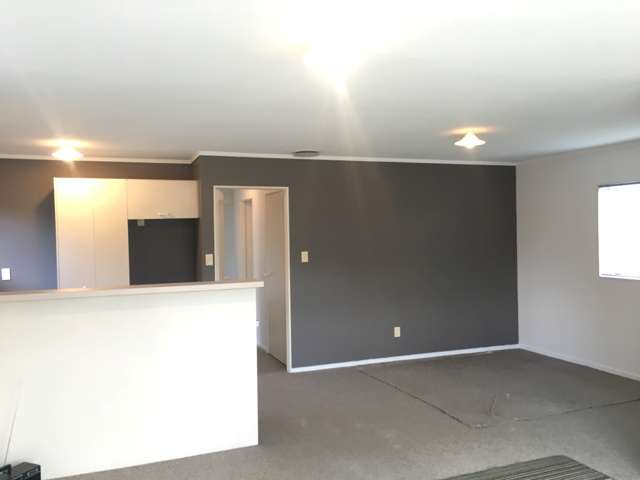 10a Simpson Road Ranui_1