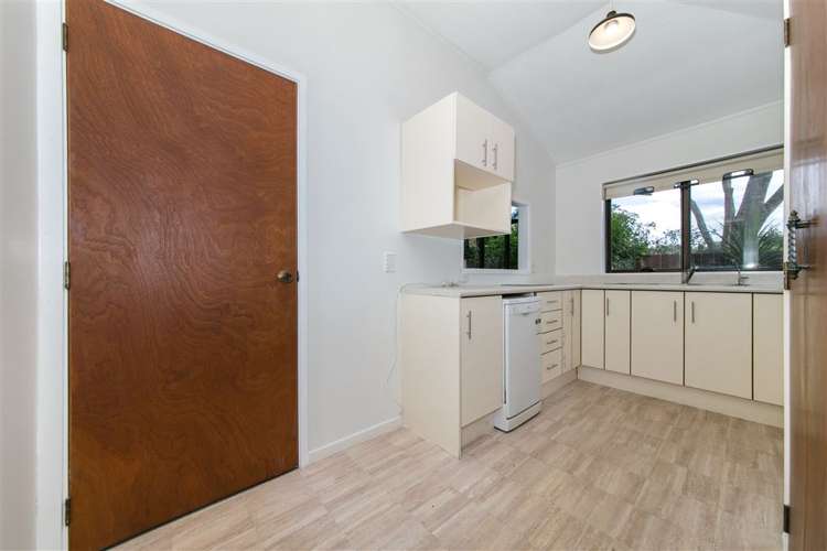 4/153a Te Atatu Road Te Atatu South_17