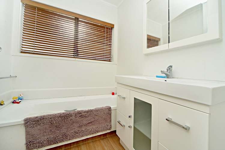 5 Peguero Place Totara Heights_6