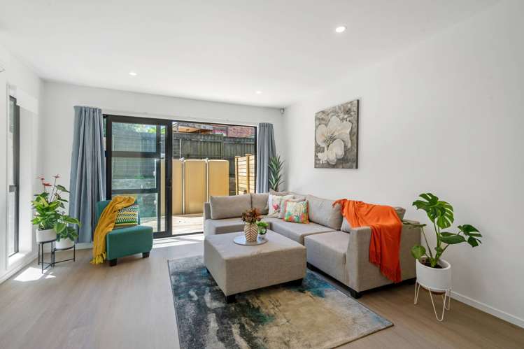 43c Fitzherbert Avenue West Harbour_8