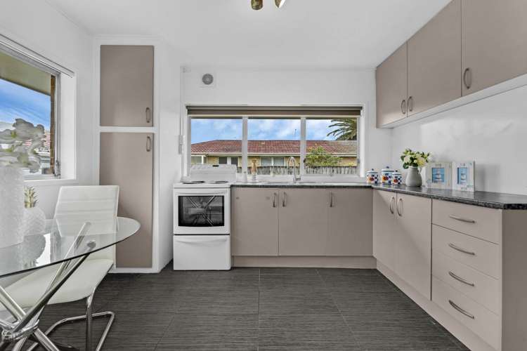 2/3 Palm Avenue Pakuranga_20