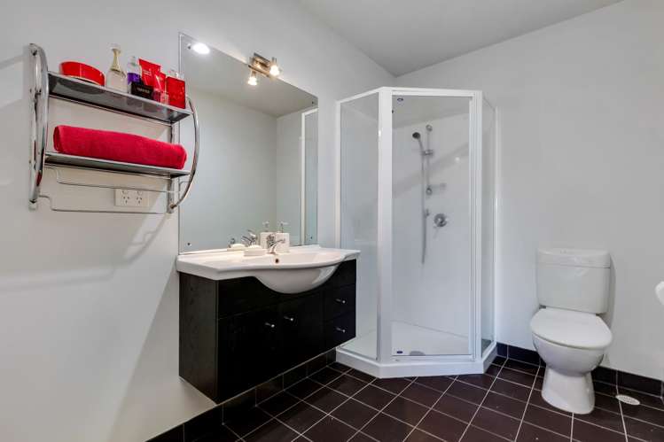 8 Leneford Drive East Tamaki_8