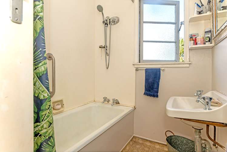 754 Childers Road Elgin_13