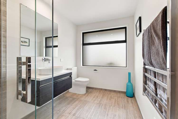 80 Clearview Road Lepperton_26