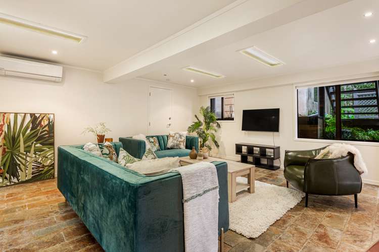 66 Shetland Street Glen Eden_14