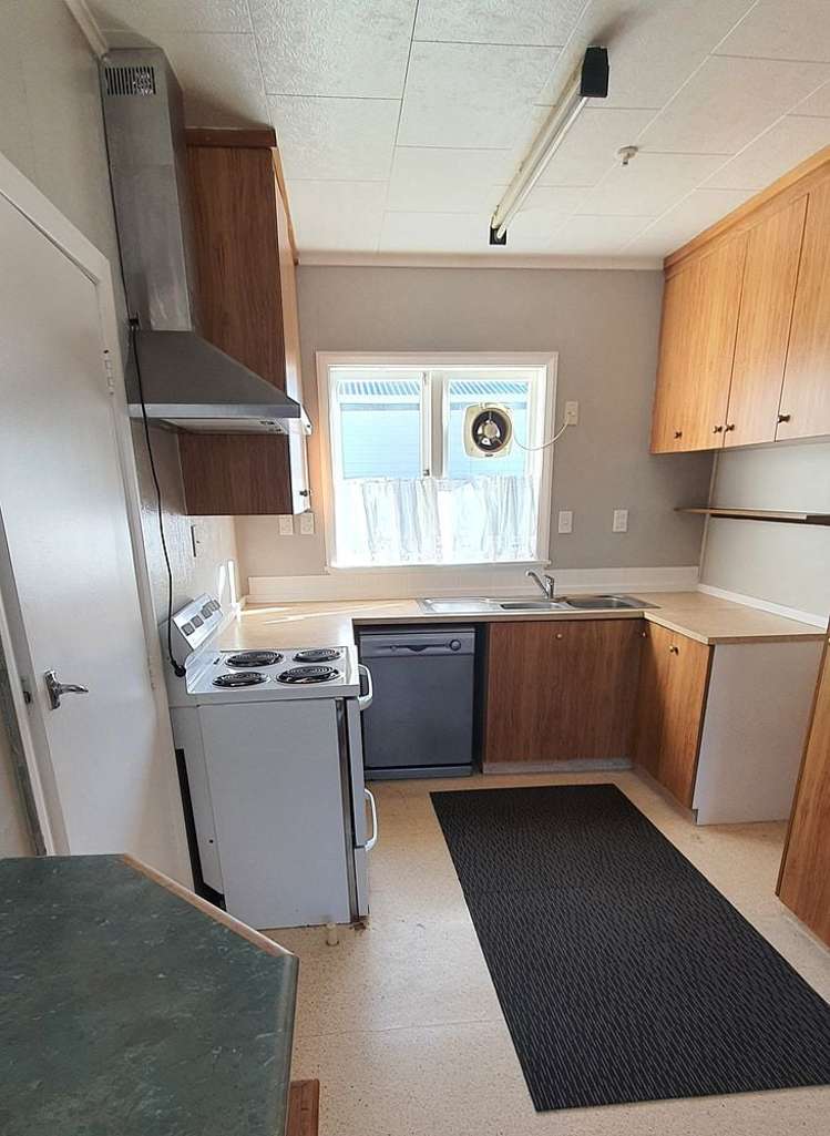 28 Trinity Avenue Epuni_5