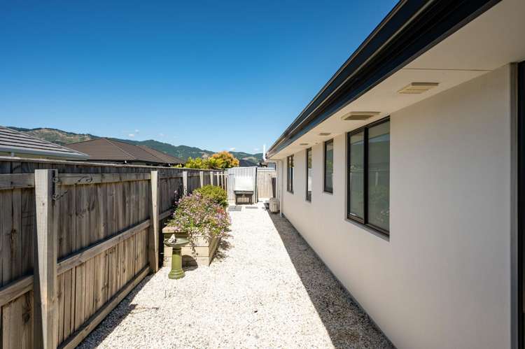 1 Woodley Road Richmond_17