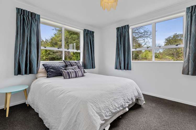 11 Kowhai Road Rainbow Point_19
