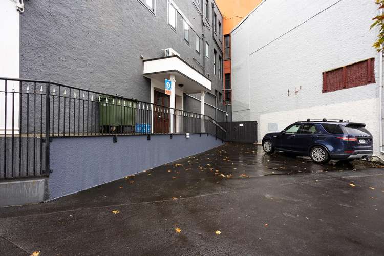 1 Queens Gardens Dunedin Central_46