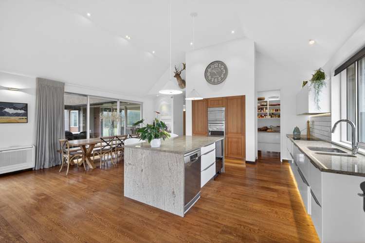 712 Highfield Road Burnham_6