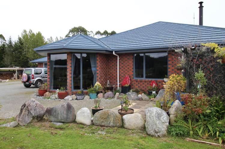 17 Gold Nugget Road_1