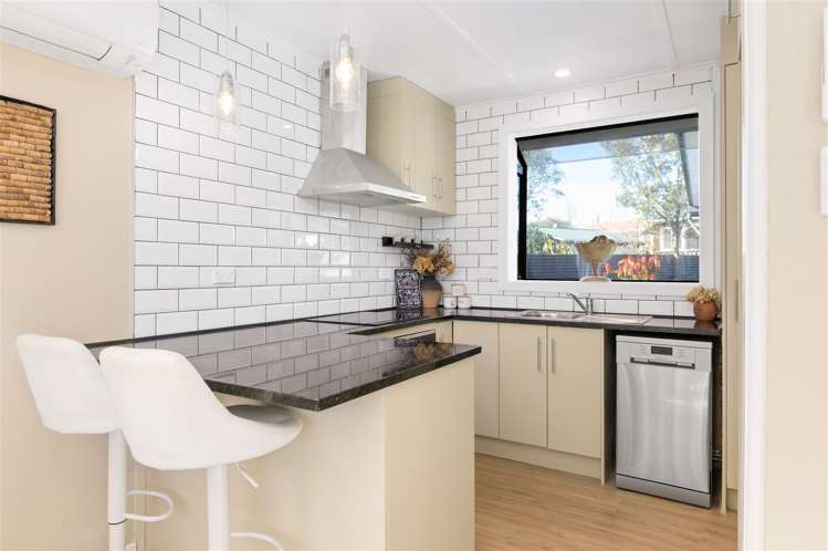 8b Vivian Street Melville_5