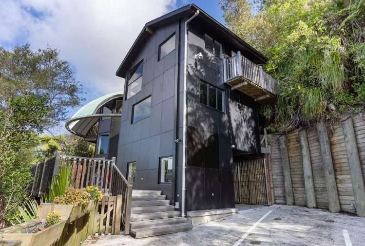 442/454 Scenic Drive Waiatarua_2