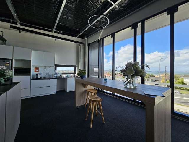 98 Hobsonville Road Hobsonville_2